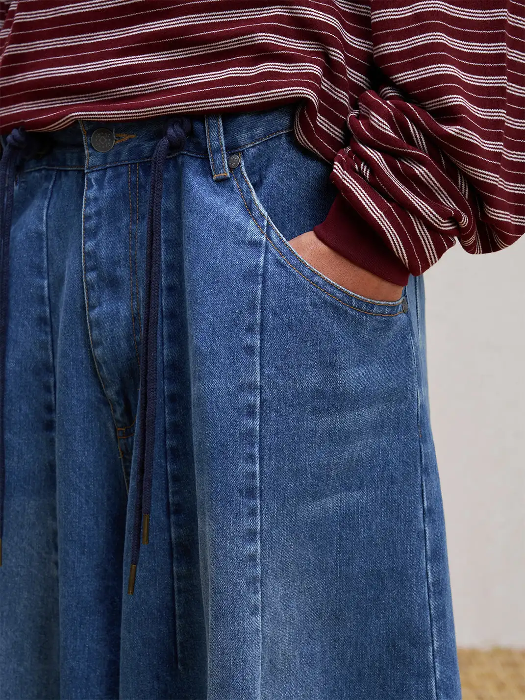 UNLIMITED MOTE | Drawstring Wide-leg Jeans