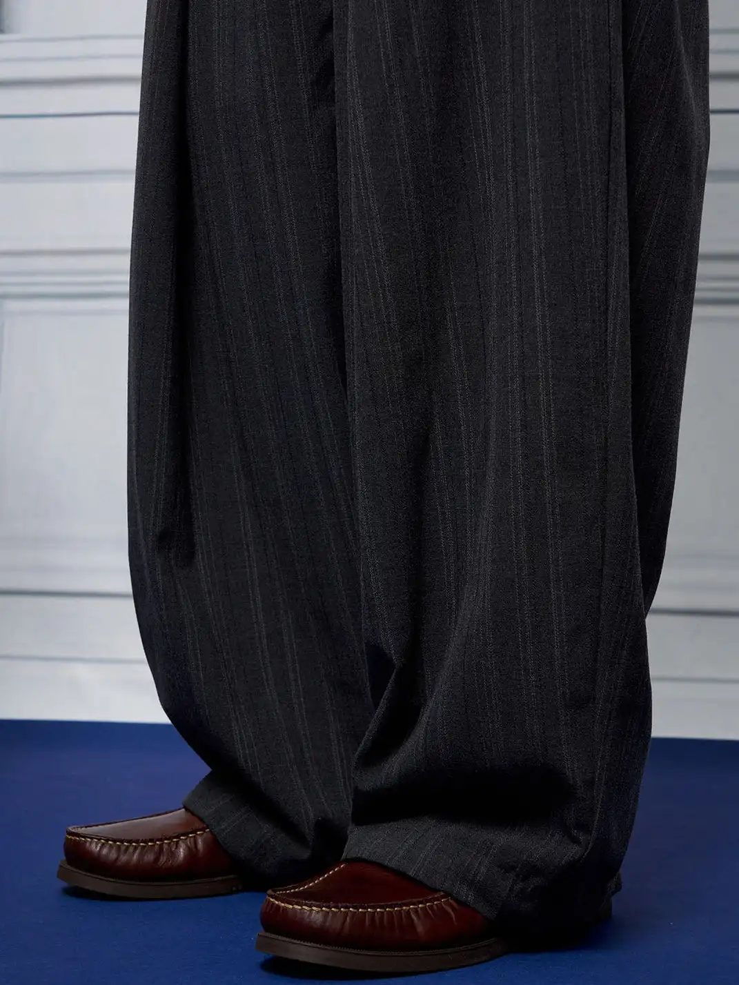UNLIMITED MOTE | Pleated Drawstring Wide-Leg Pants