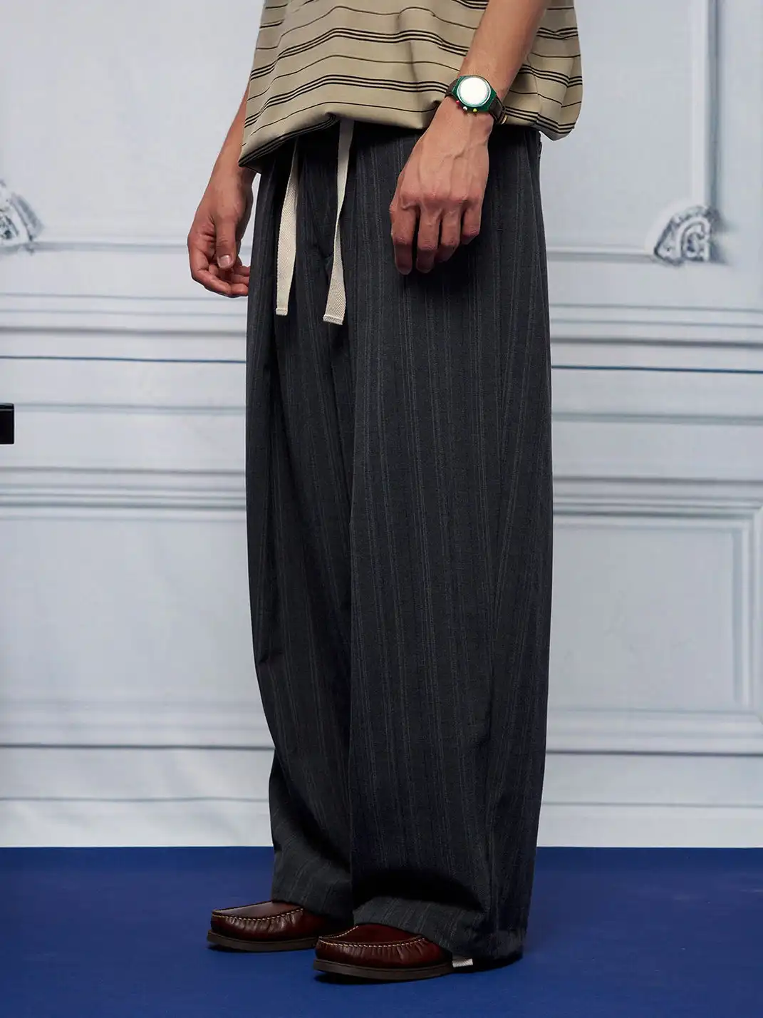 UNLIMITED MOTE | Pleated Drawstring Wide-Leg Pants