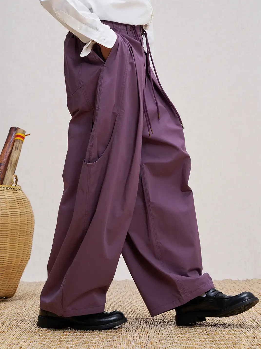 UNLIMITED MOTE | Solid Color Striped Trousers