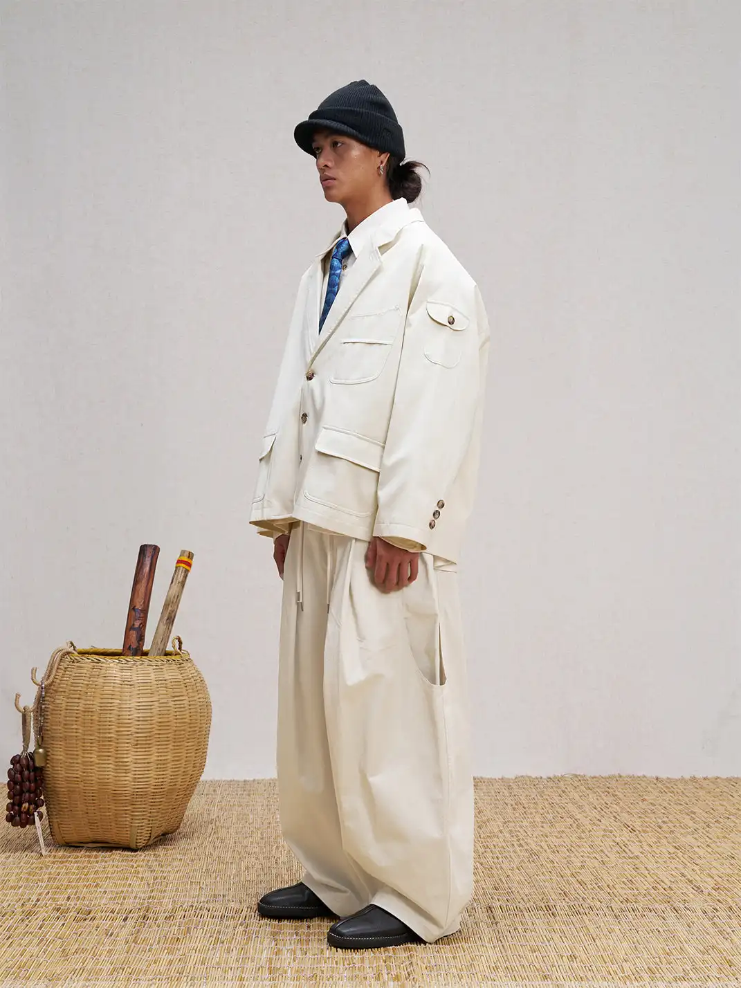 UNLIMITED MOTE | Solid Color Striped Trousers