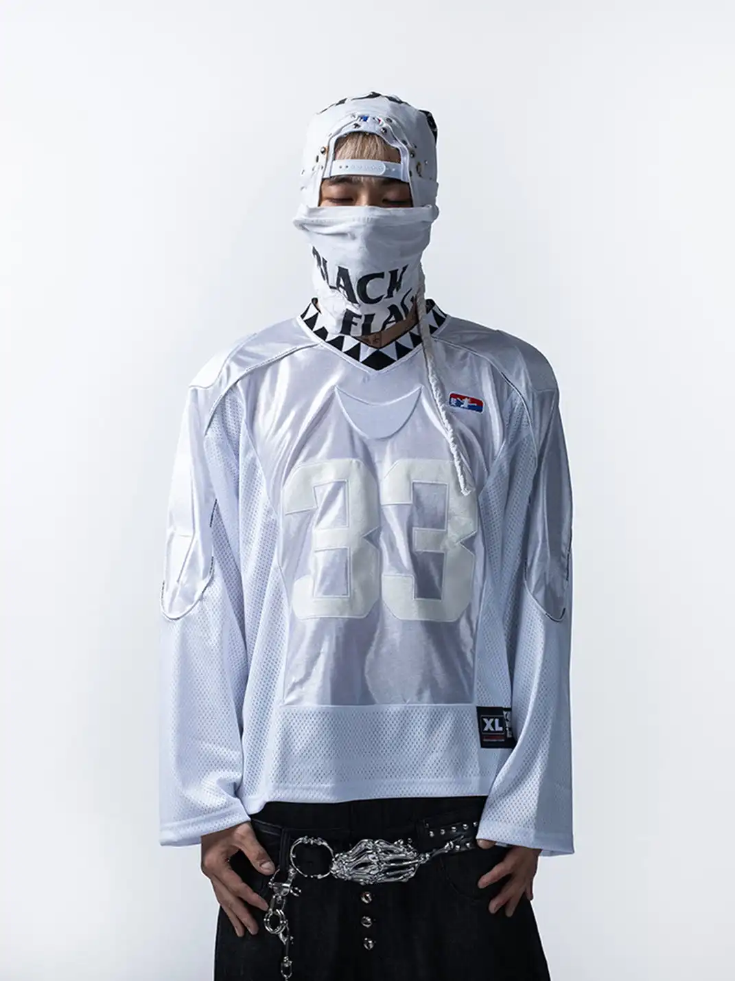 FVVO | Padded Shoulder V-Neck Jersey
