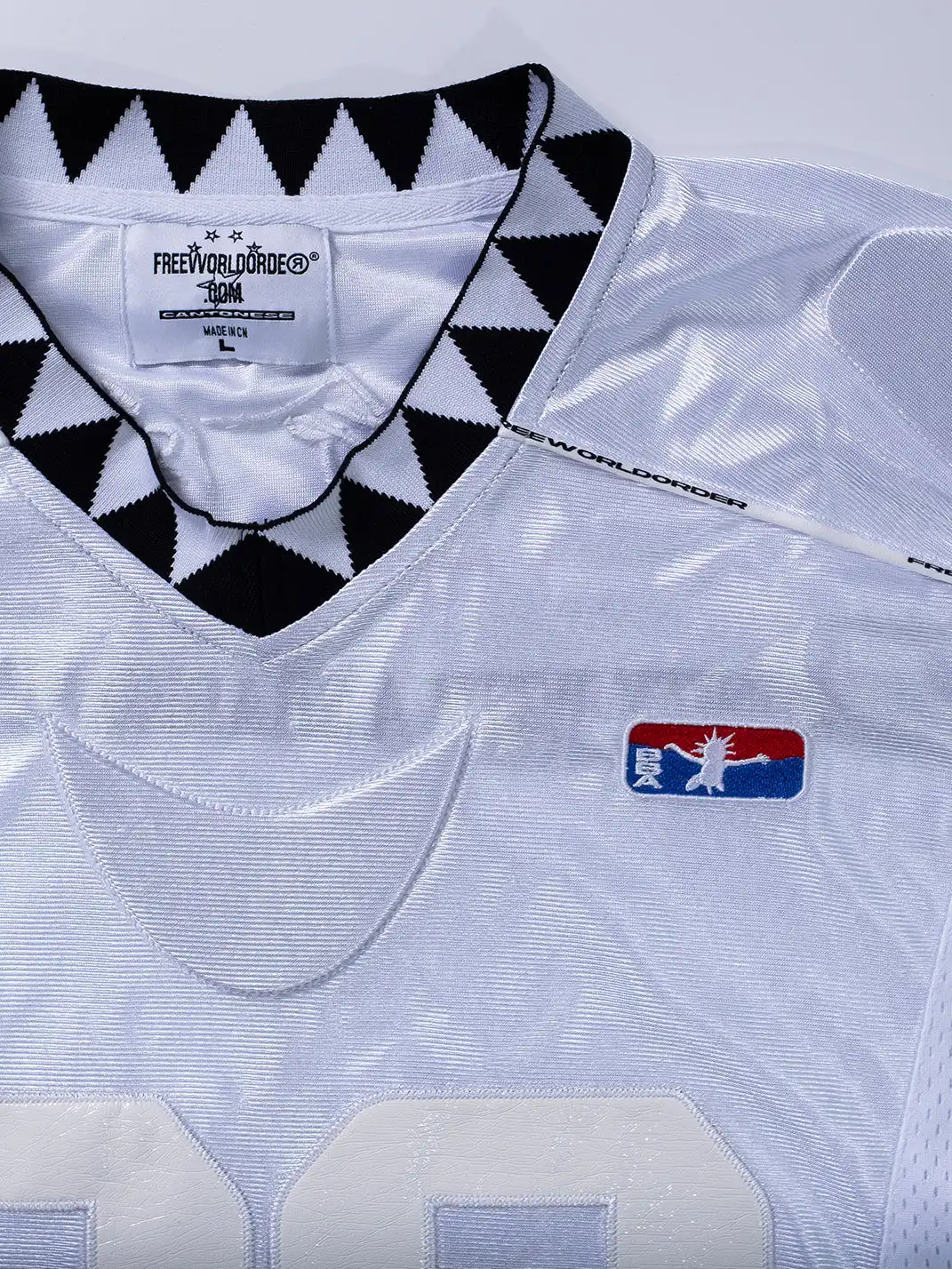 FVVO | Padded Shoulder V-Neck Jersey