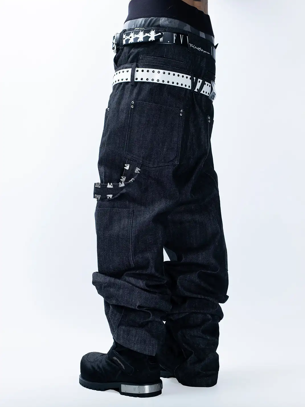 FVVO | Hand Bone Studded Cowhide Belt