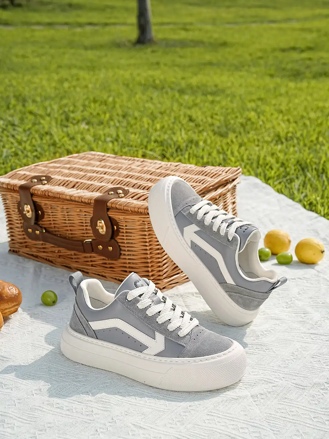 C.BANNER | Grey Platform Low-top Sneakers