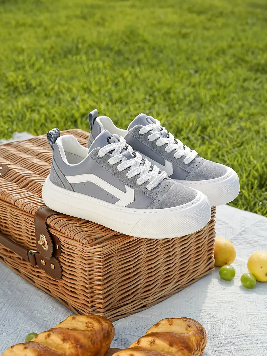 C.BANNER | Grey Platform Low-top Sneakers