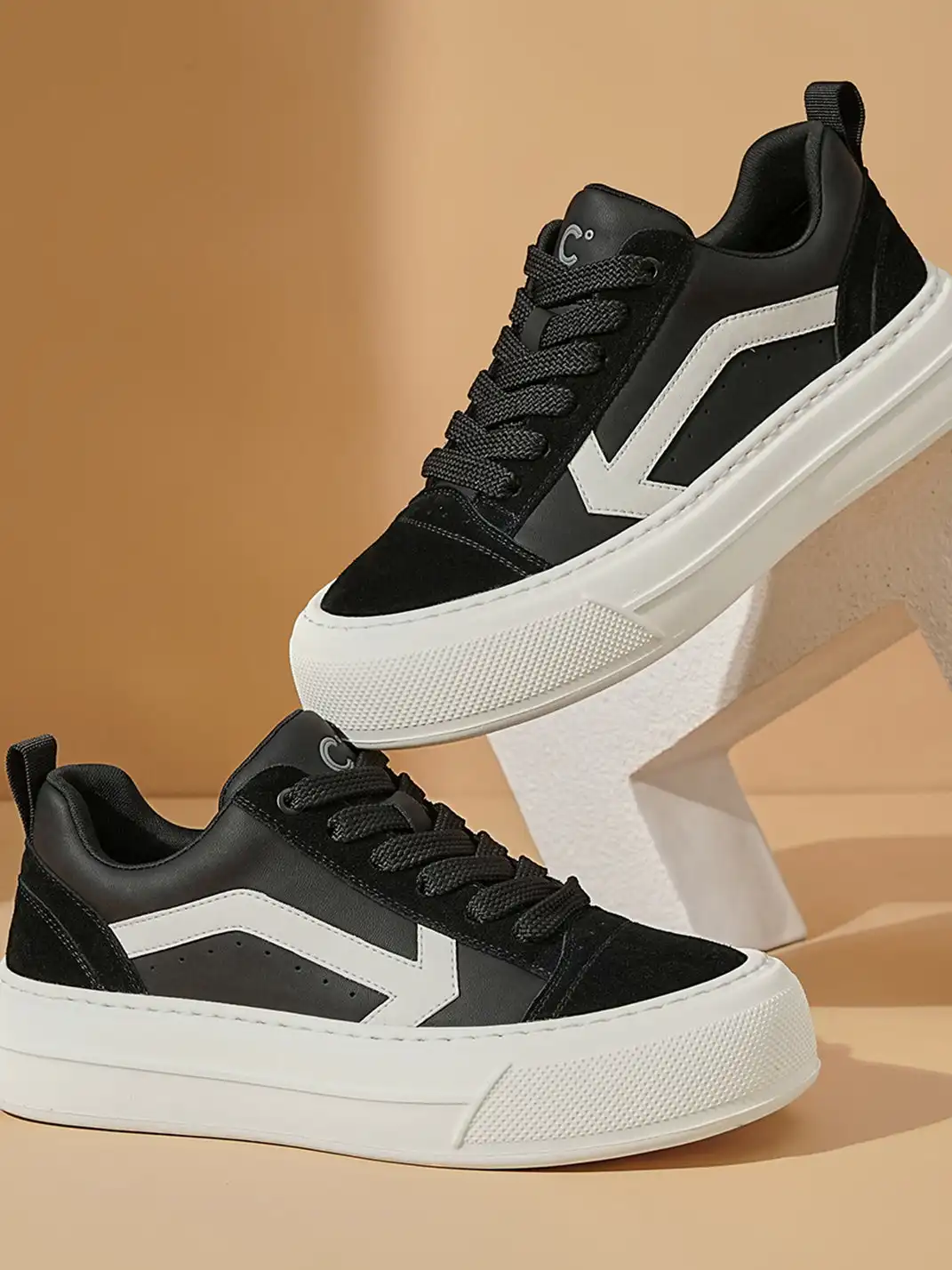C.BANNER | Black Platform Low-top Sneakers