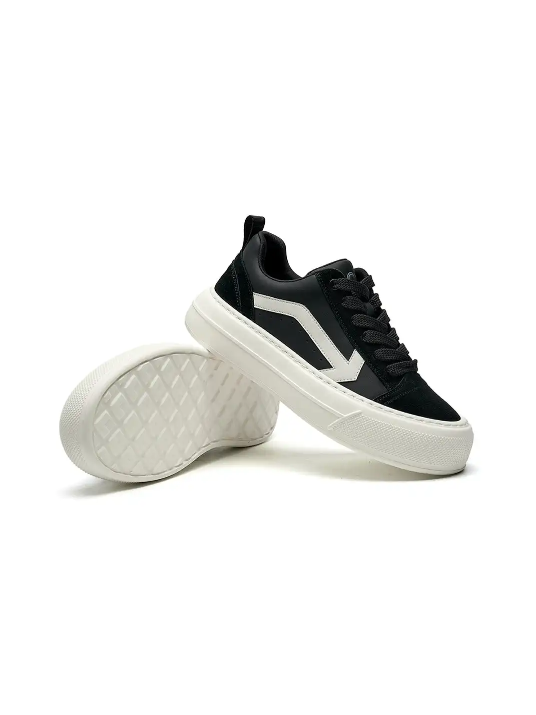 C.BANNER | Black Platform Low-top Sneakers