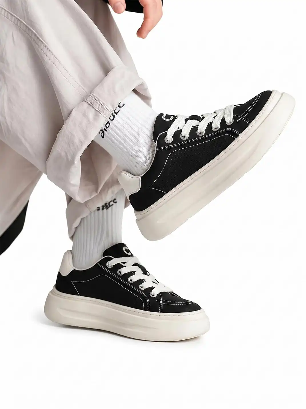 C.BANNER | Stitched Platform Low-Top Sneakers