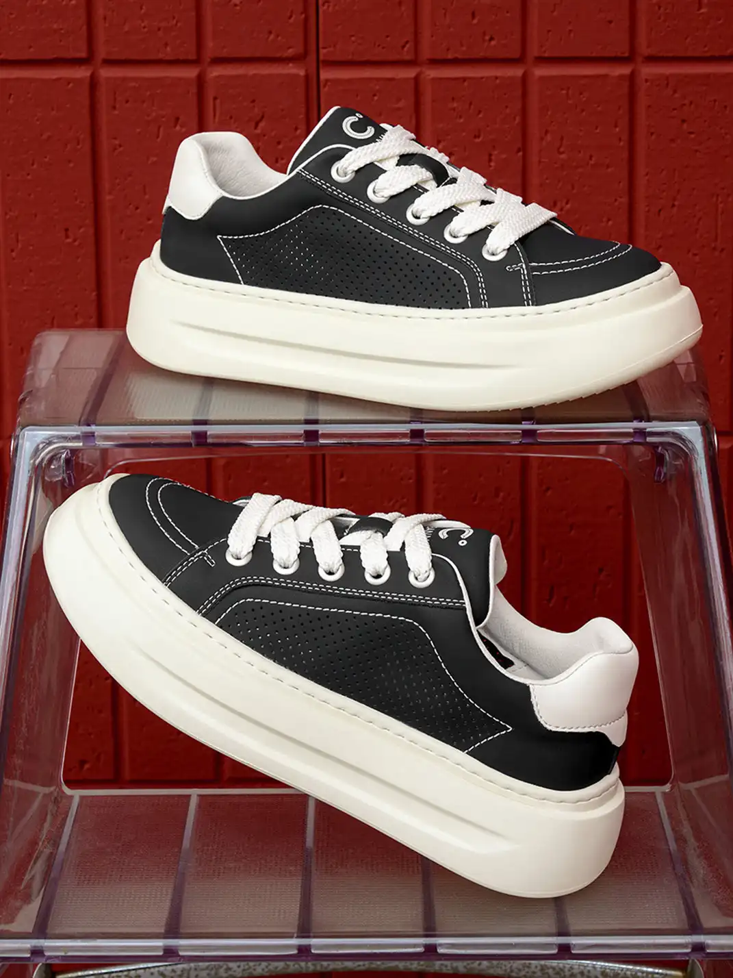 C.BANNER | Stitched Platform Low-Top Sneakers