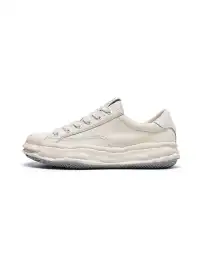 TRUMPPIPE | White Canvas Platform Low-Top Sneakers