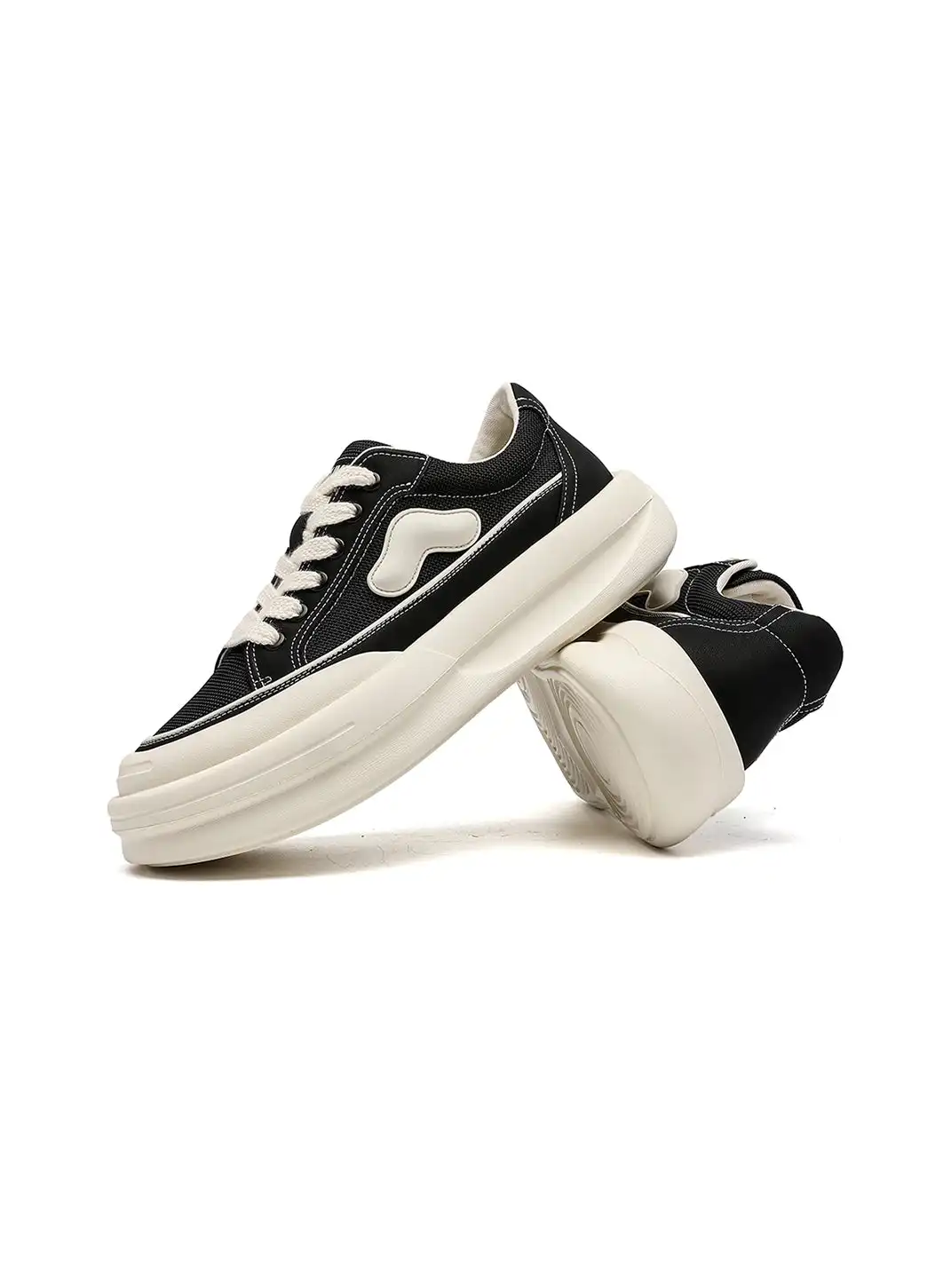 TRUMPPIPE | Black Mesh Platform Low-Top Sneakers