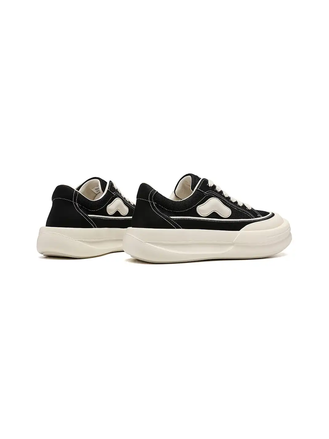 TRUMPPIPE | Black Mesh Platform Low-Top Sneakers