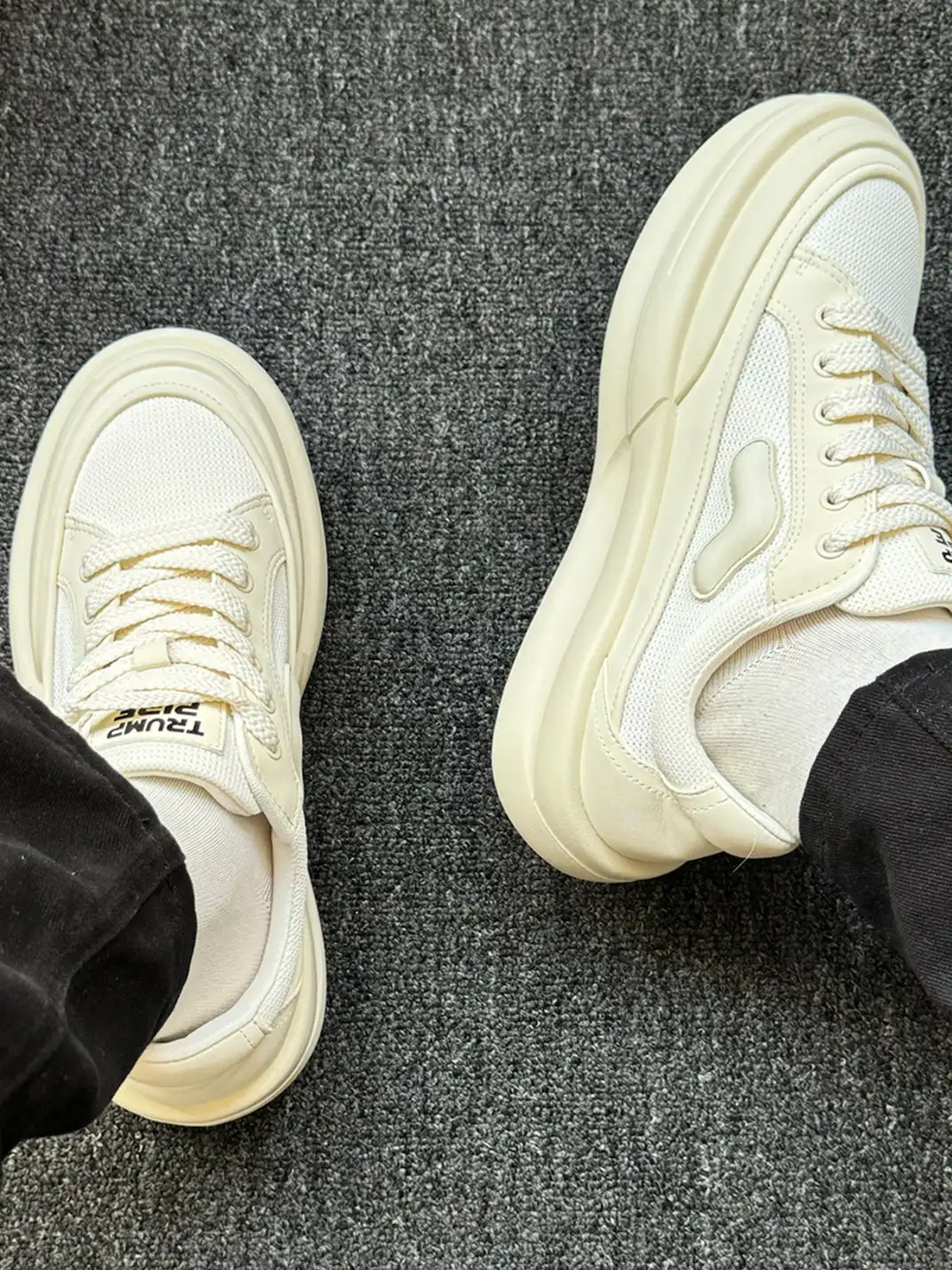 TRUMPPIPE | White Mesh Platform Low-Top Sneakers