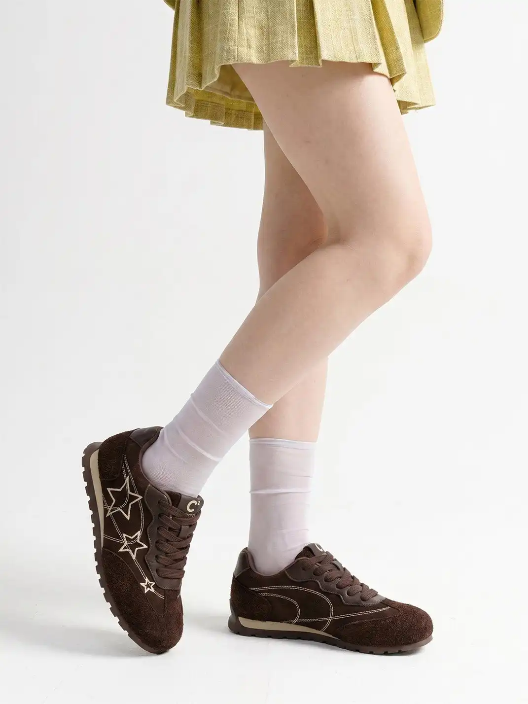 C.BANNER | Brown Star Embroidered Low-Top Sneakers