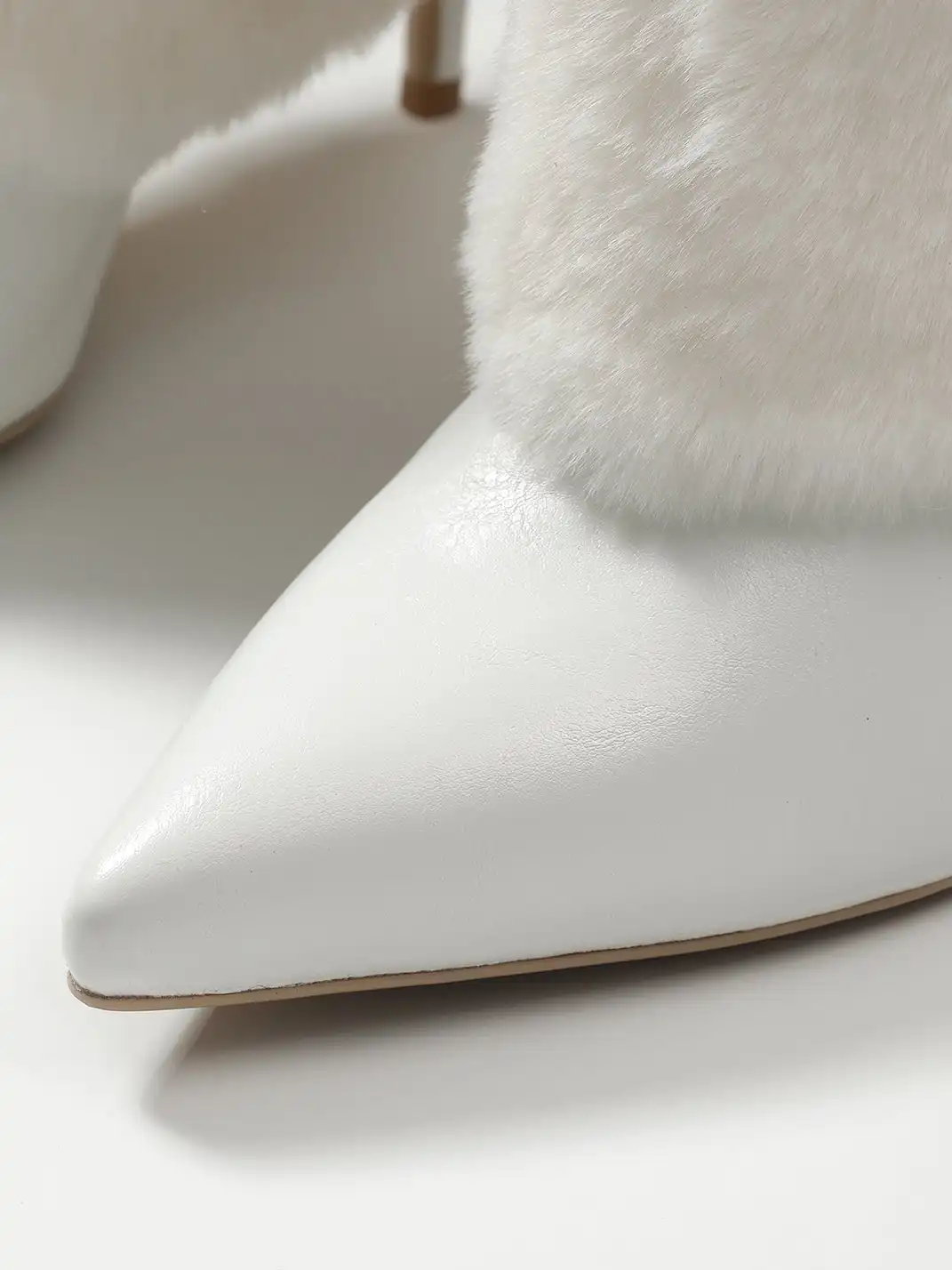 UnicornBlood | Leather Buckle Suede Pointed-toe Boots