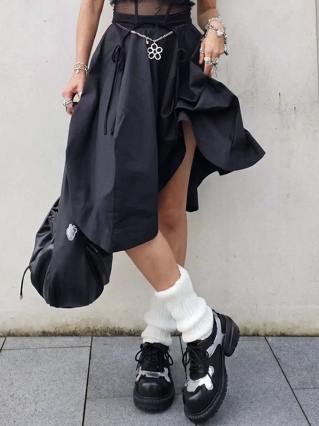 PINJIAHUI | Metallic Detail Distressed Leather Platform Sneakers
