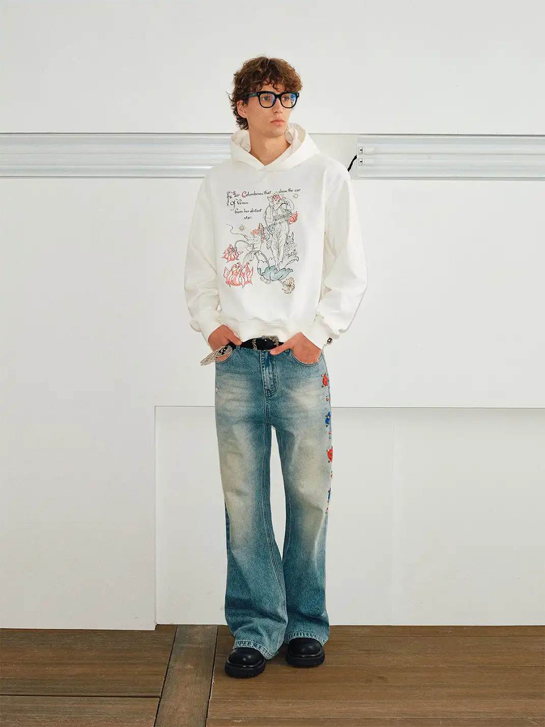 KREATE | Classic and elegant hand-painted print sweatshirt