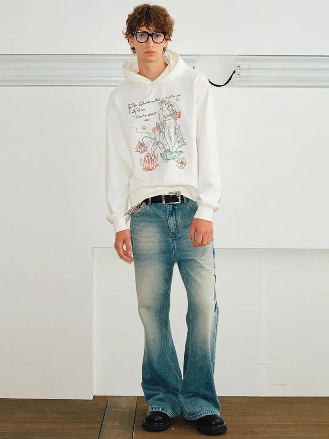 KREATE | Classic and elegant hand-painted print sweatshirt