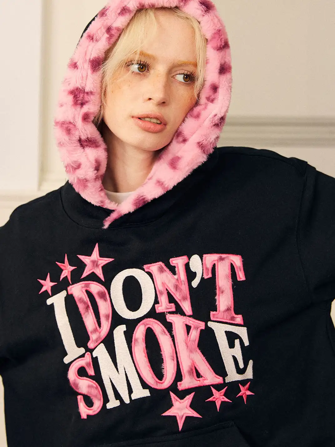 DONSMOKE | Leopard Print Star Appliqué Sweatshirt