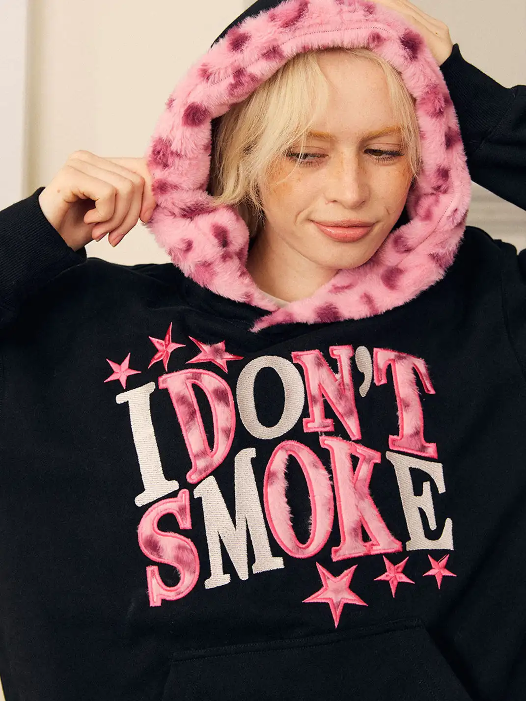 DONSMOKE | Leopard Print Star Appliqué Sweatshirt