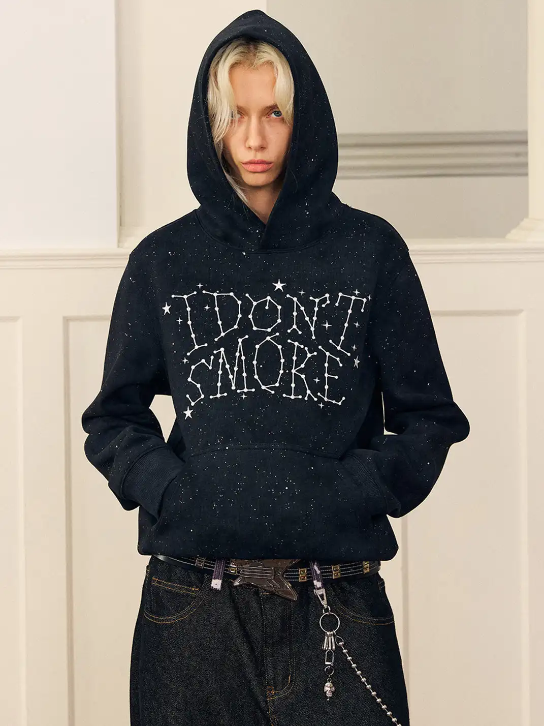 DONSMOKE | Star-Shaped Drop-Shoulder Sweatshirt