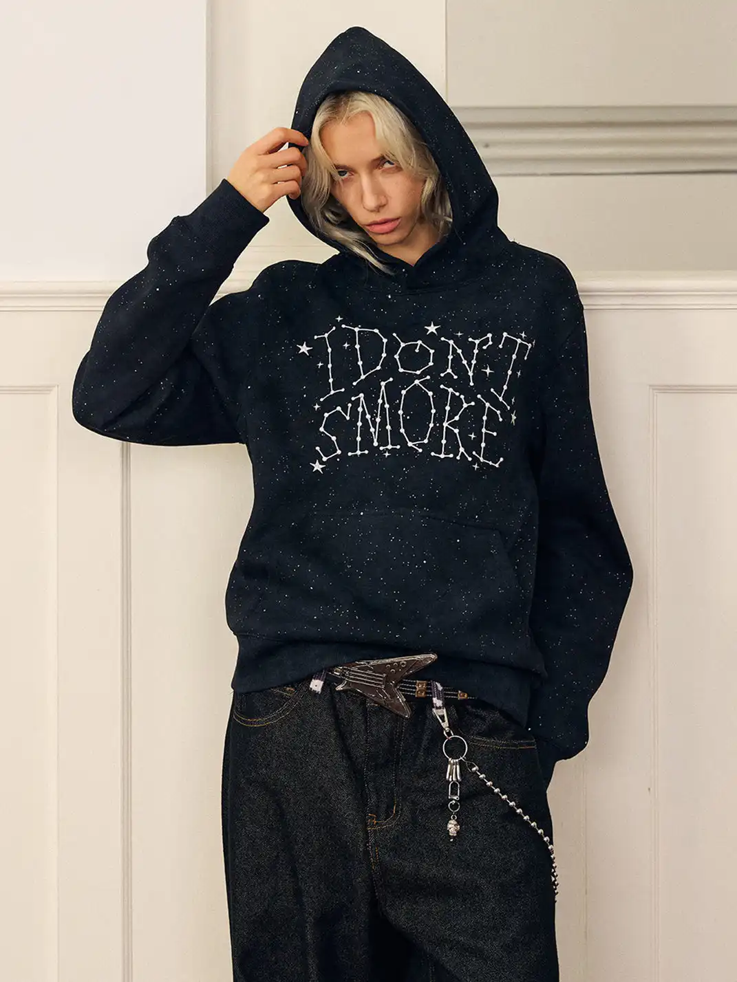 DONSMOKE | Star-Shaped Drop-Shoulder Sweatshirt