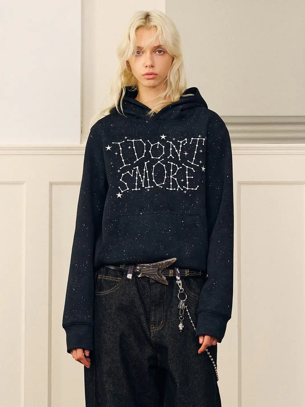 DONSMOKE | Star-Shaped Drop-Shoulder Sweatshirt