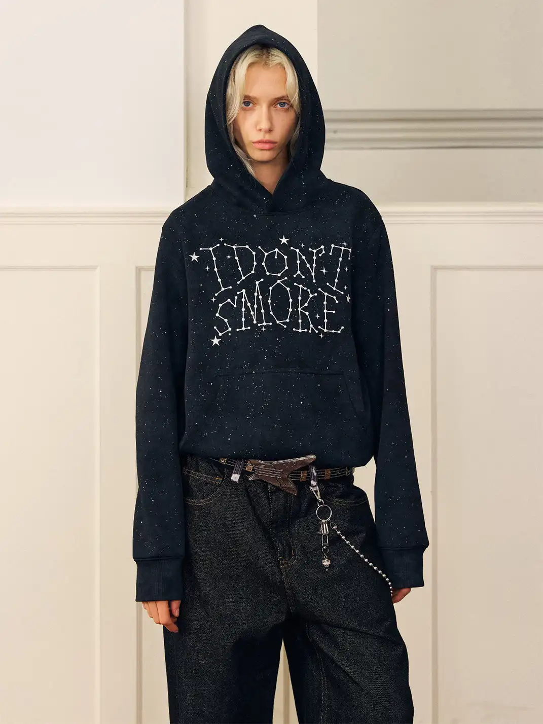 DONSMOKE | Star-Shaped Drop-Shoulder Sweatshirt