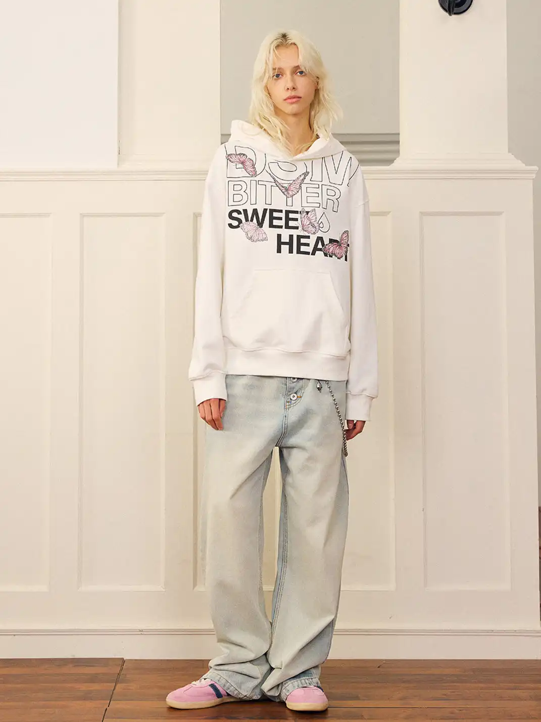DONSMOKE | Drop-Shoulder Butterfly Sweatshirt