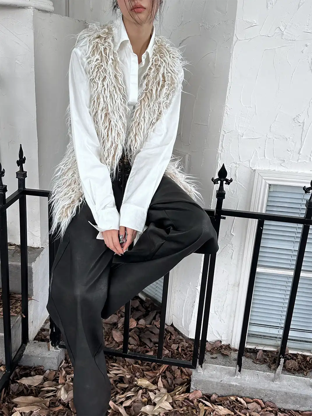 FULLTIDE | Gradient Irregular Fur Vest