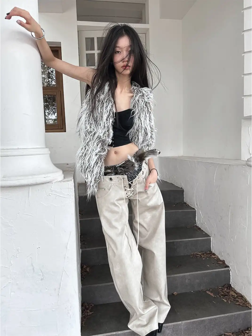 FULLTIDE | Gradient Irregular Fur Vest