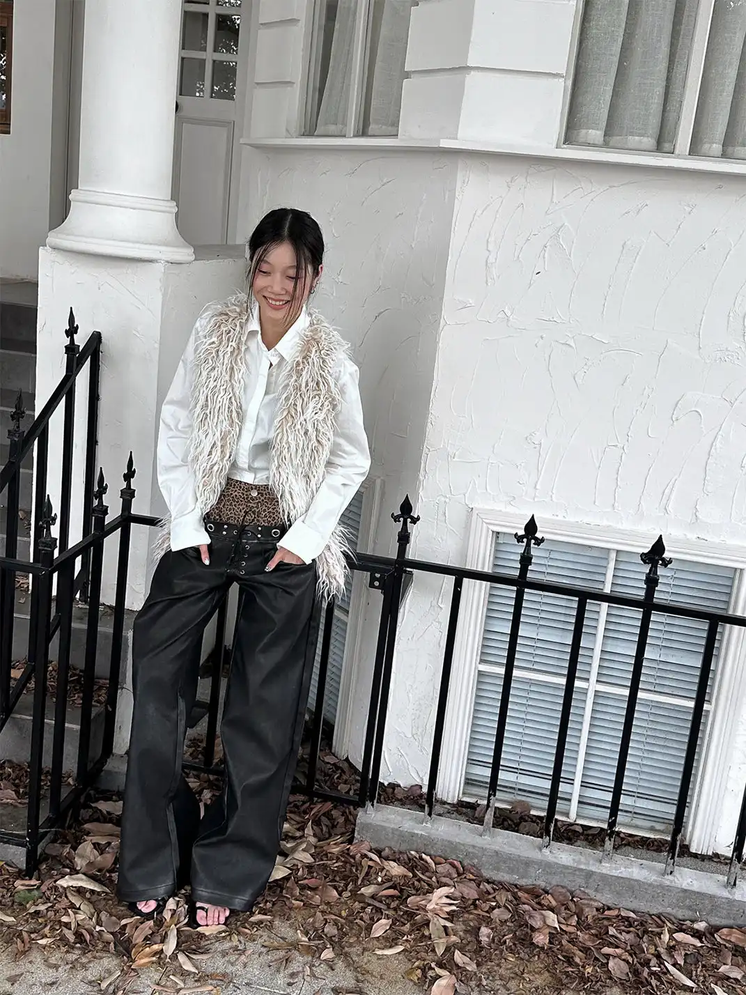 FULLTIDE | Gradient Irregular Fur Vest