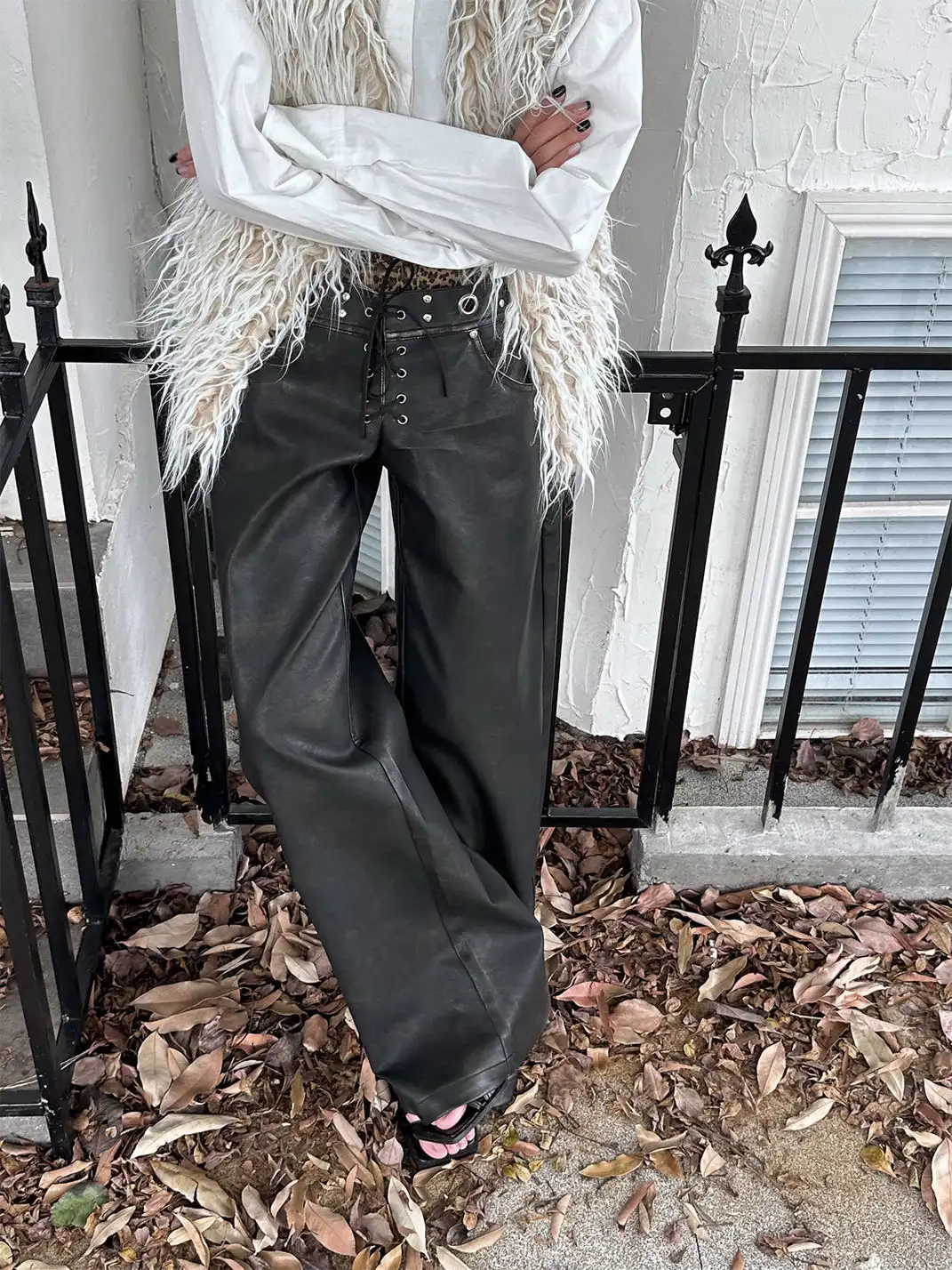 FULLTIDE | Gradient Irregular Fur Vest