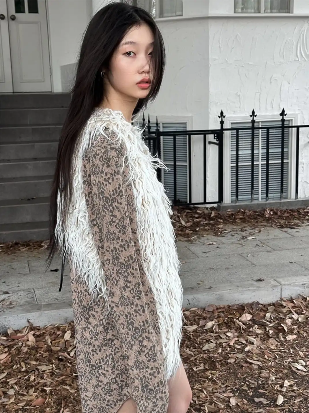 FULLTIDE | Gradient Irregular Fur Vest