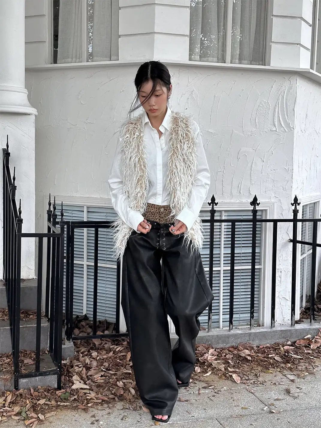 FULLTIDE | Gradient Irregular Fur Vest