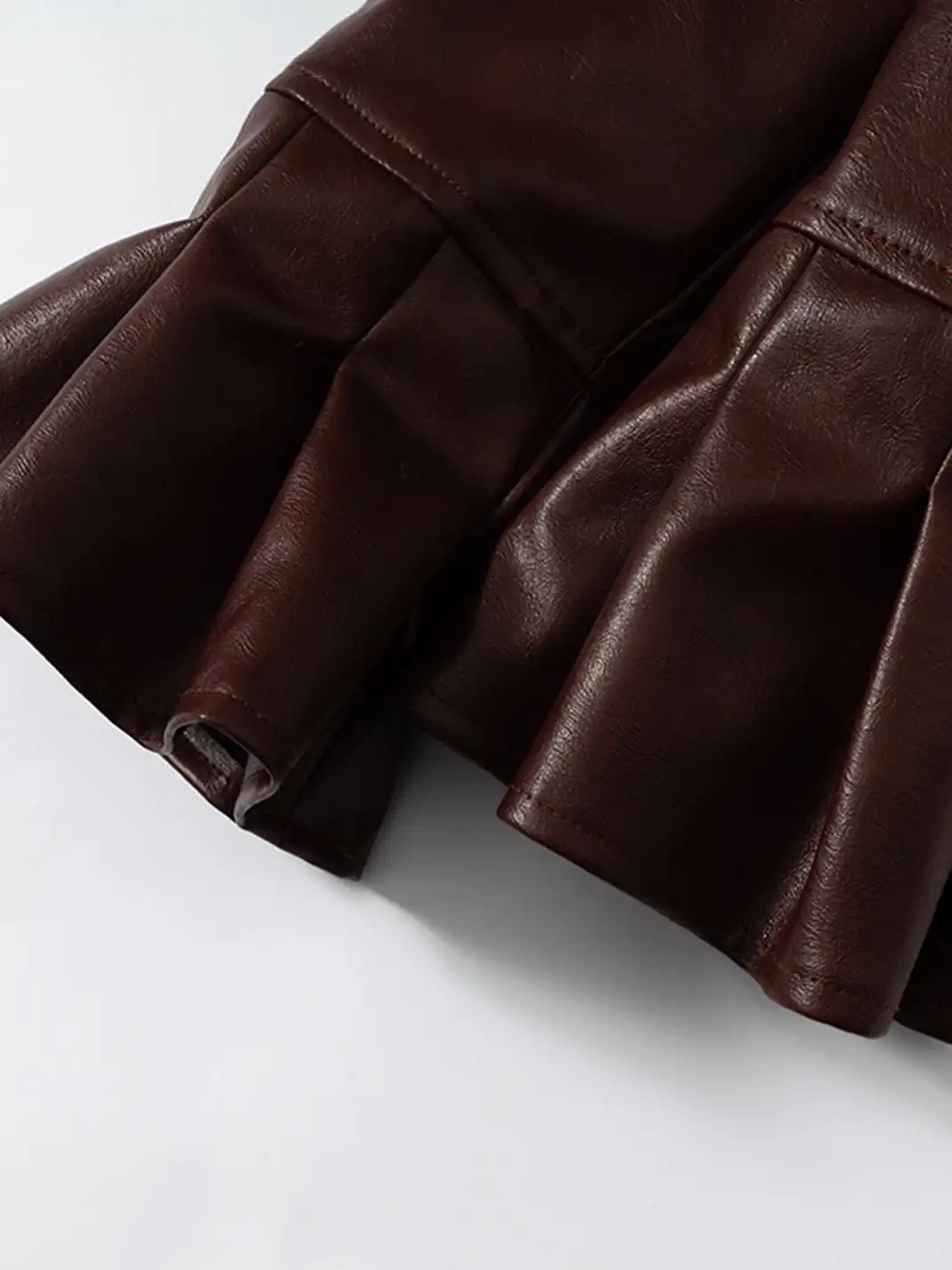 NO ROMANCE | Detachable Fur Collar Fitted Leather Coat