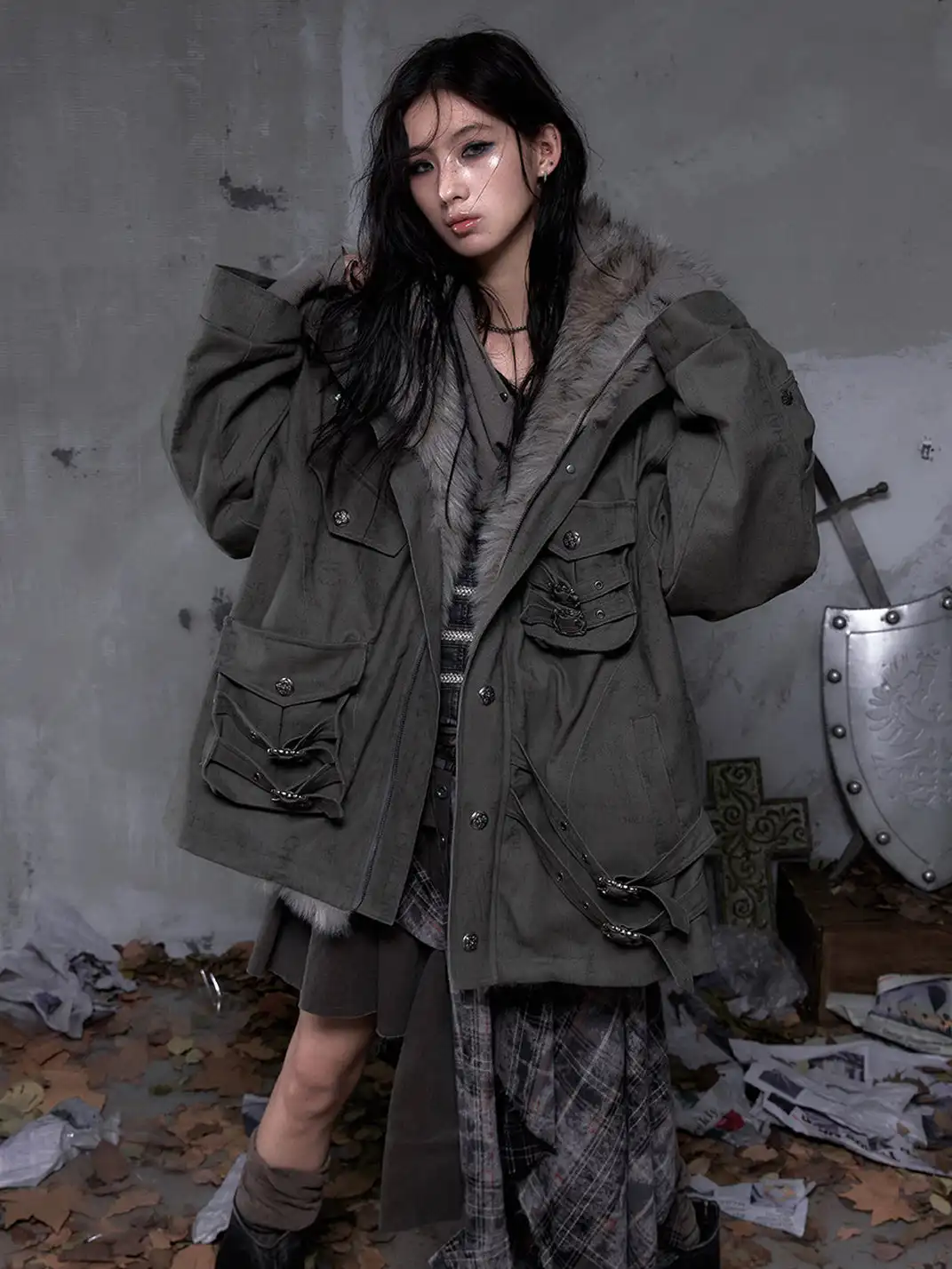 NO ROMANCE | Distressed 3D Pocket and Fur Collar Cotton Coat