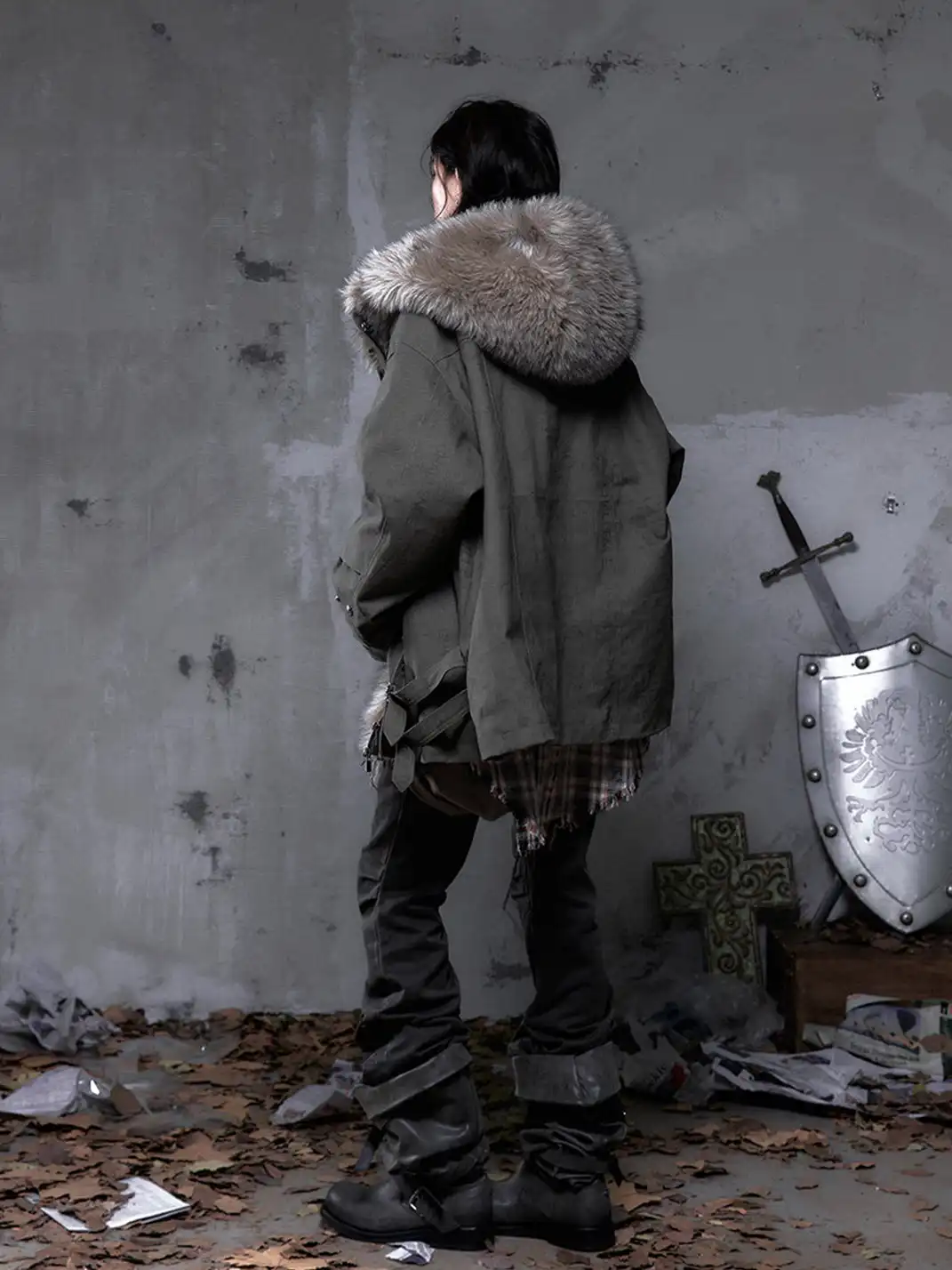 NO ROMANCE | Distressed 3D Pocket and Fur Collar Cotton Coat