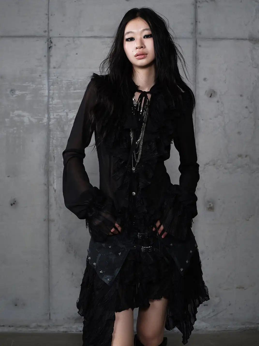 NO ROMANCE | Retro Court-Style Ruffled Lace Shirt
