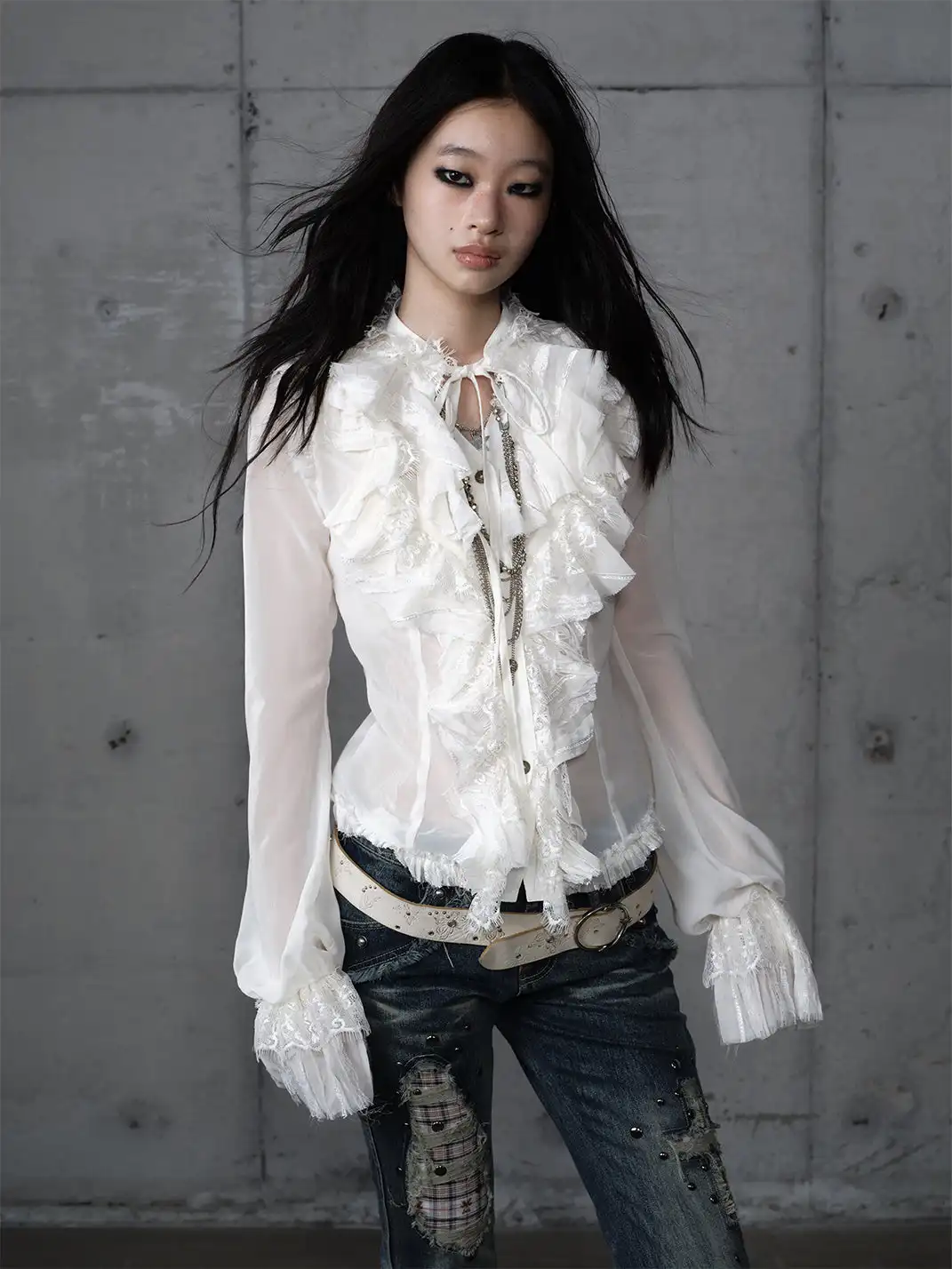 NO ROMANCE | Retro Court-Style Ruffled Lace Shirt