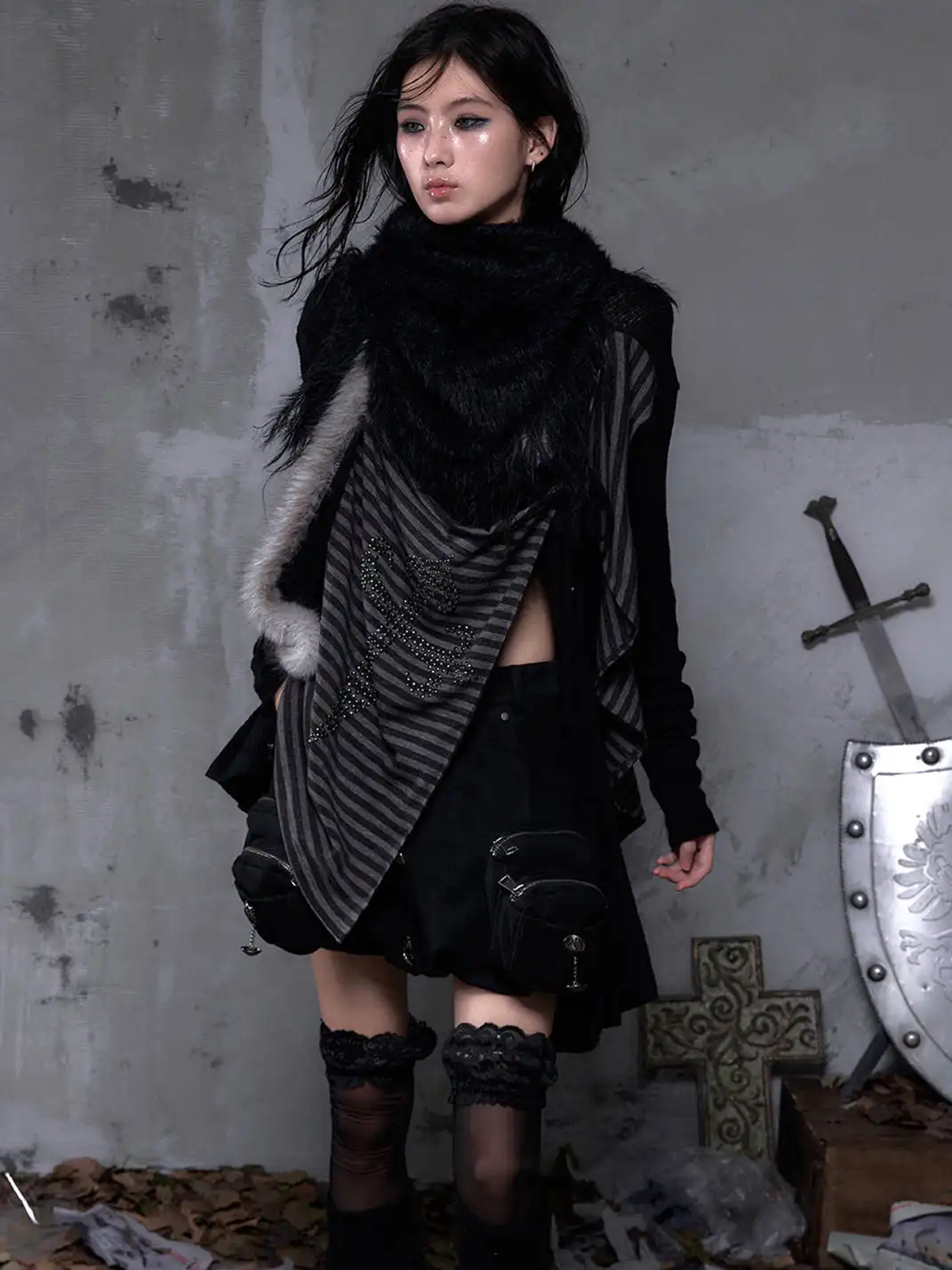 NO ROMANCE | Warmness Triangle Scarf Shawl