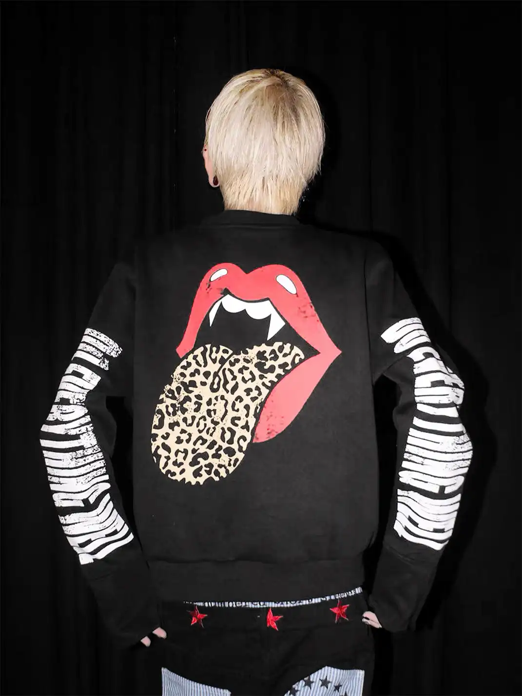 DETW | Leopard Print Tongue Print Studded Long Sleeve