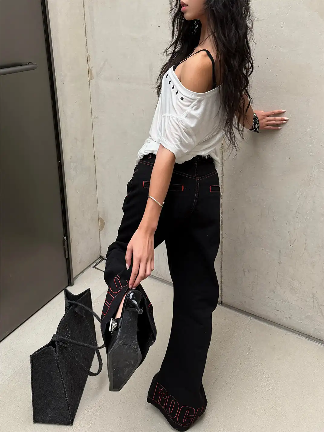 DETW | Curved Ribbon Jeans