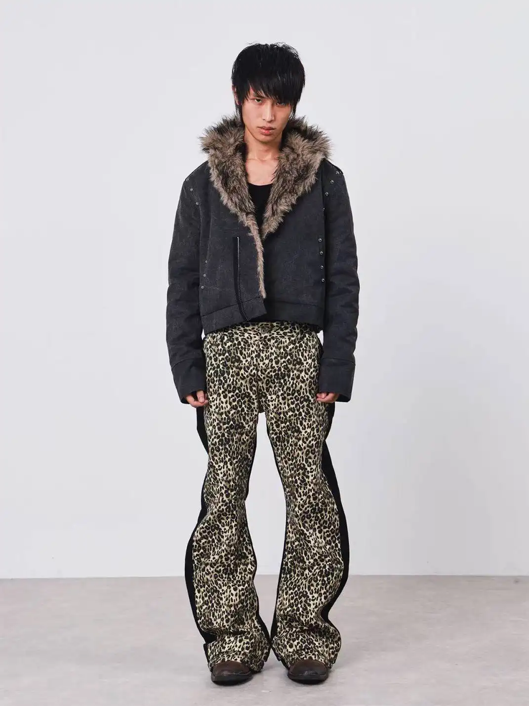 DETW | Mountain-Carving Studded Diagonal Zipper Jacket