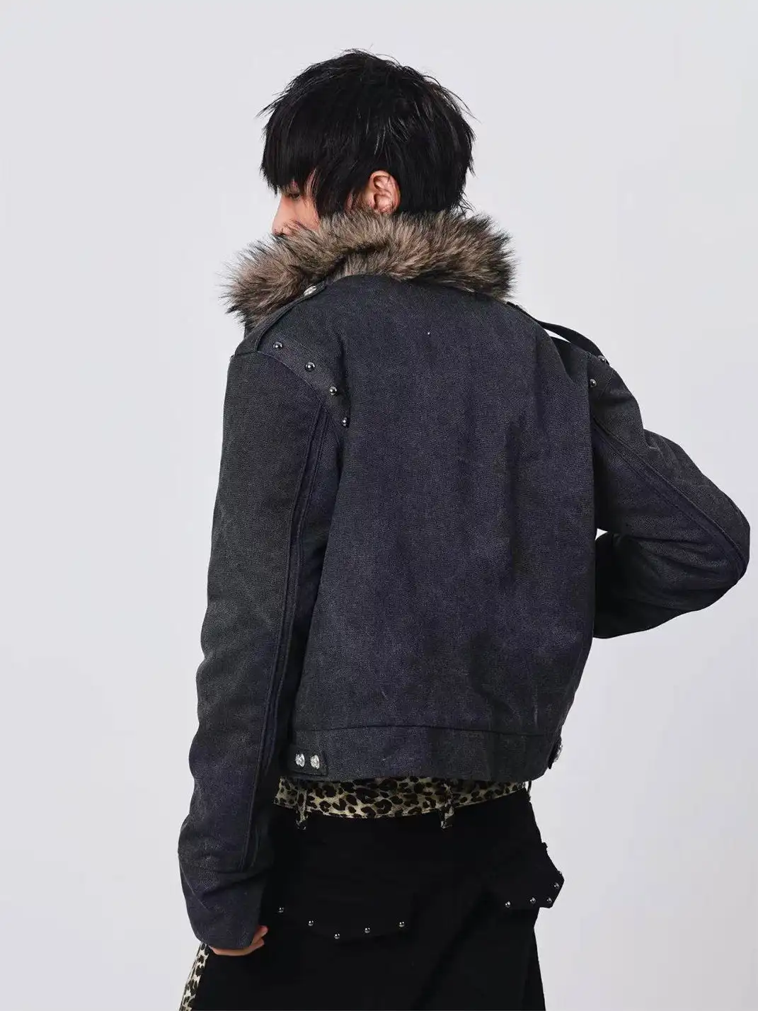 DETW | Mountain-Carving Studded Diagonal Zipper Jacket