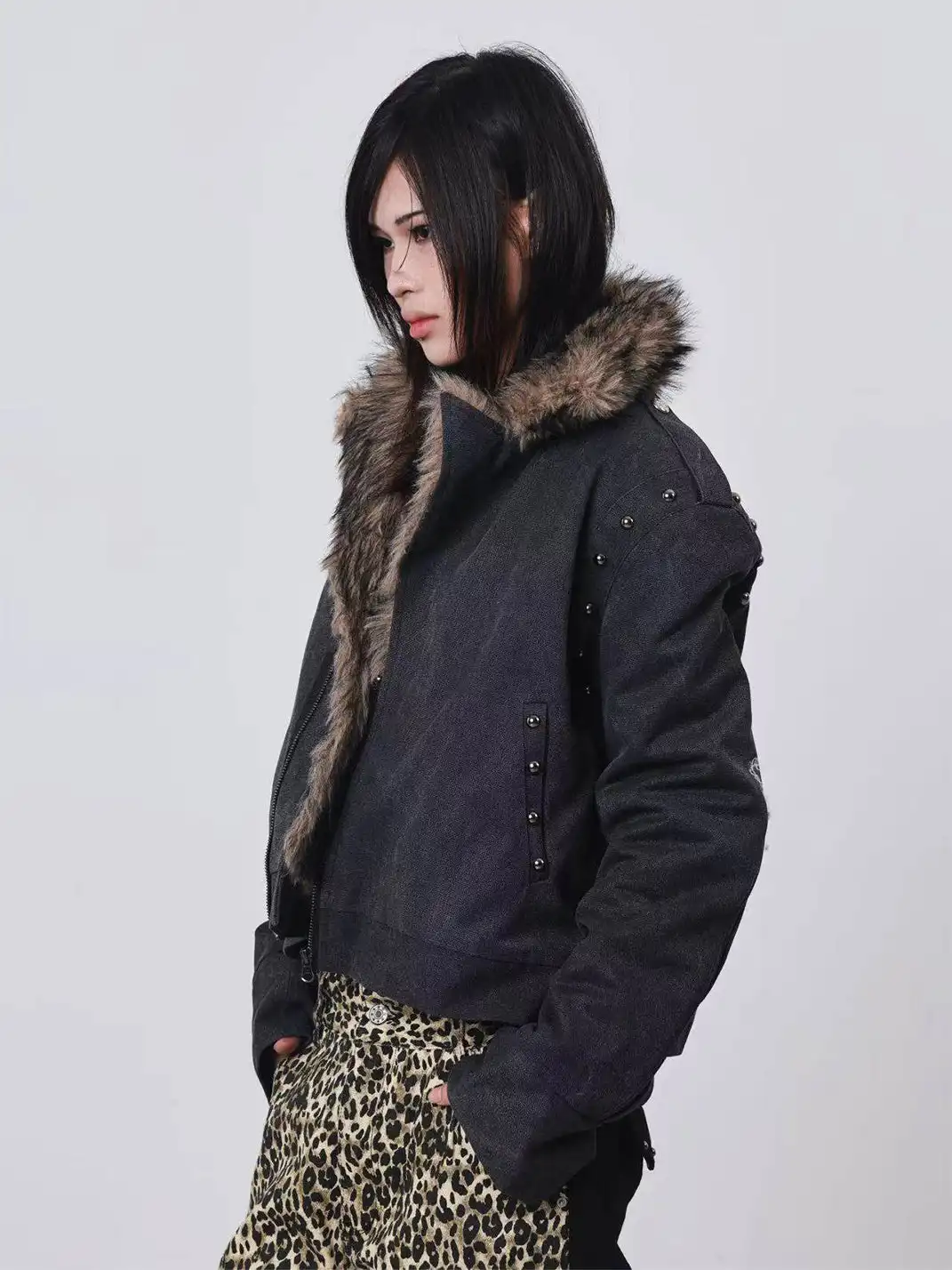 DETW | Mountain-Carving Studded Diagonal Zipper Jacket