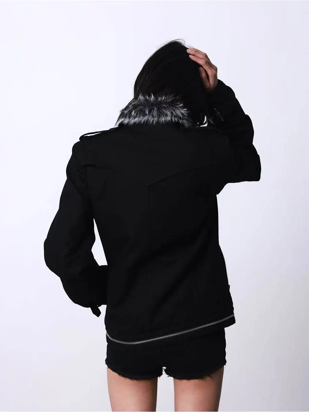 DETW | Single-Breasted Metal Fur Collar Coat