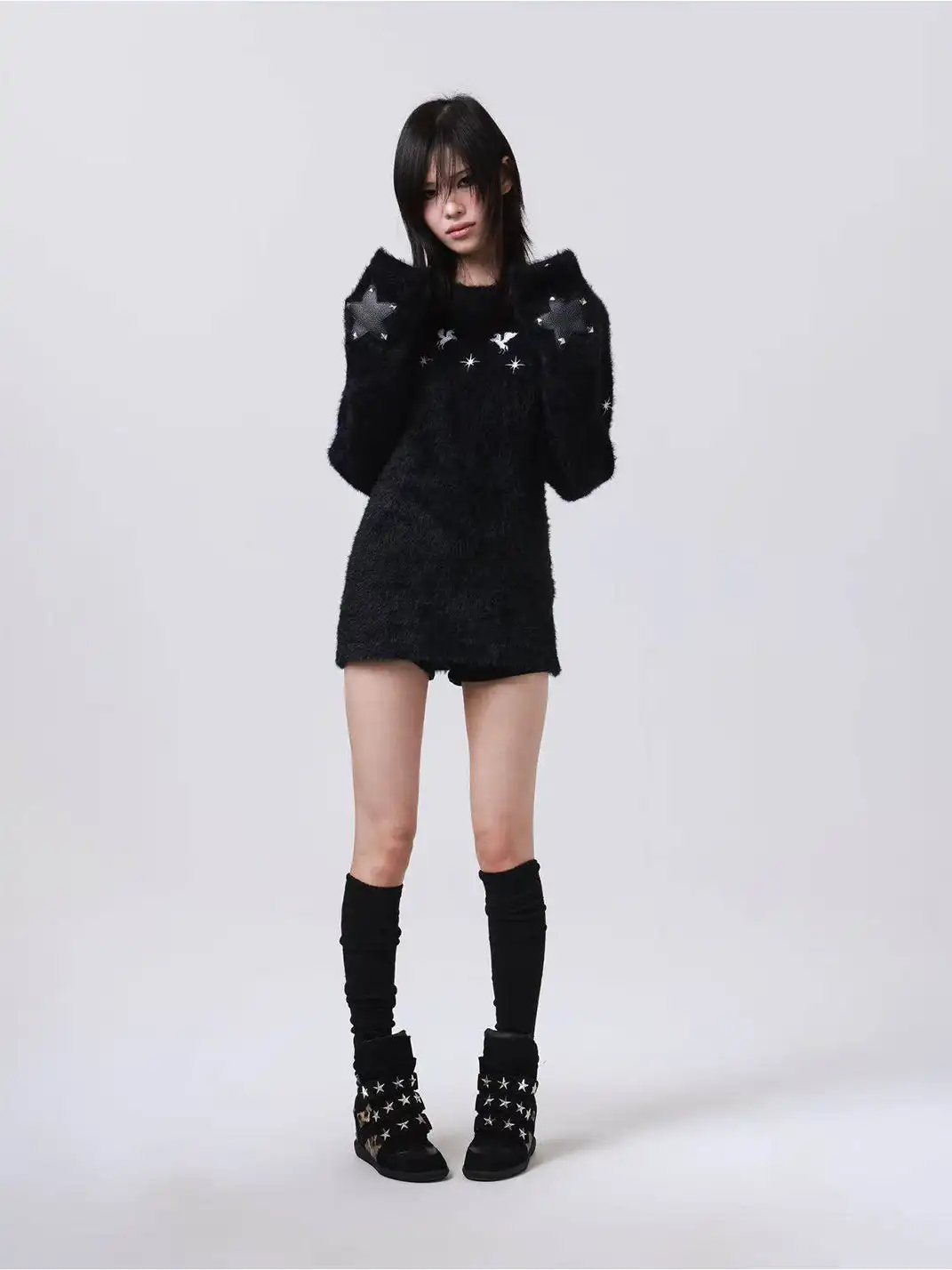 DETW | Five-Pointed Star Studded Embroidered Sweater