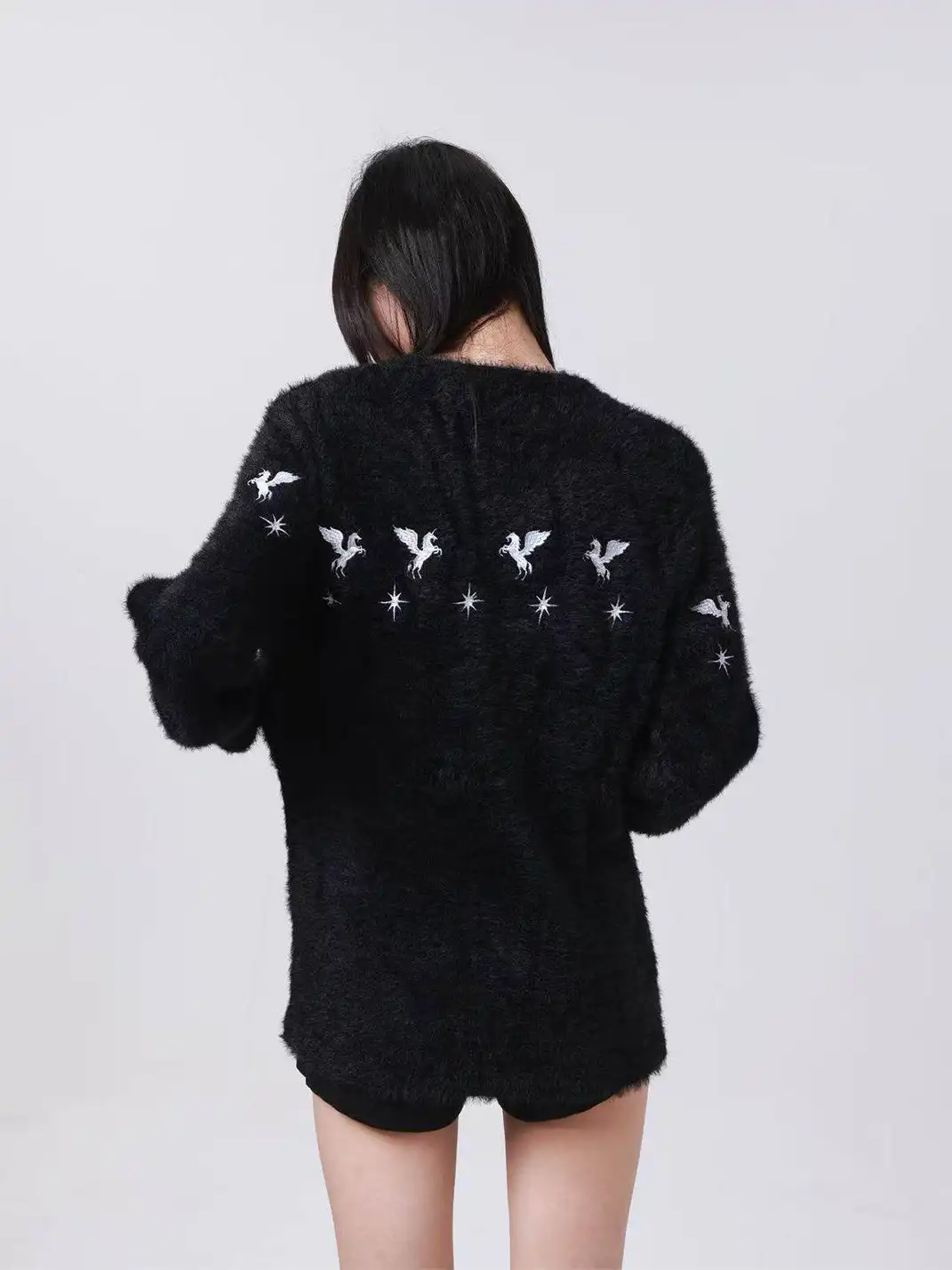 DETW | Five-Pointed Star Studded Embroidered Sweater